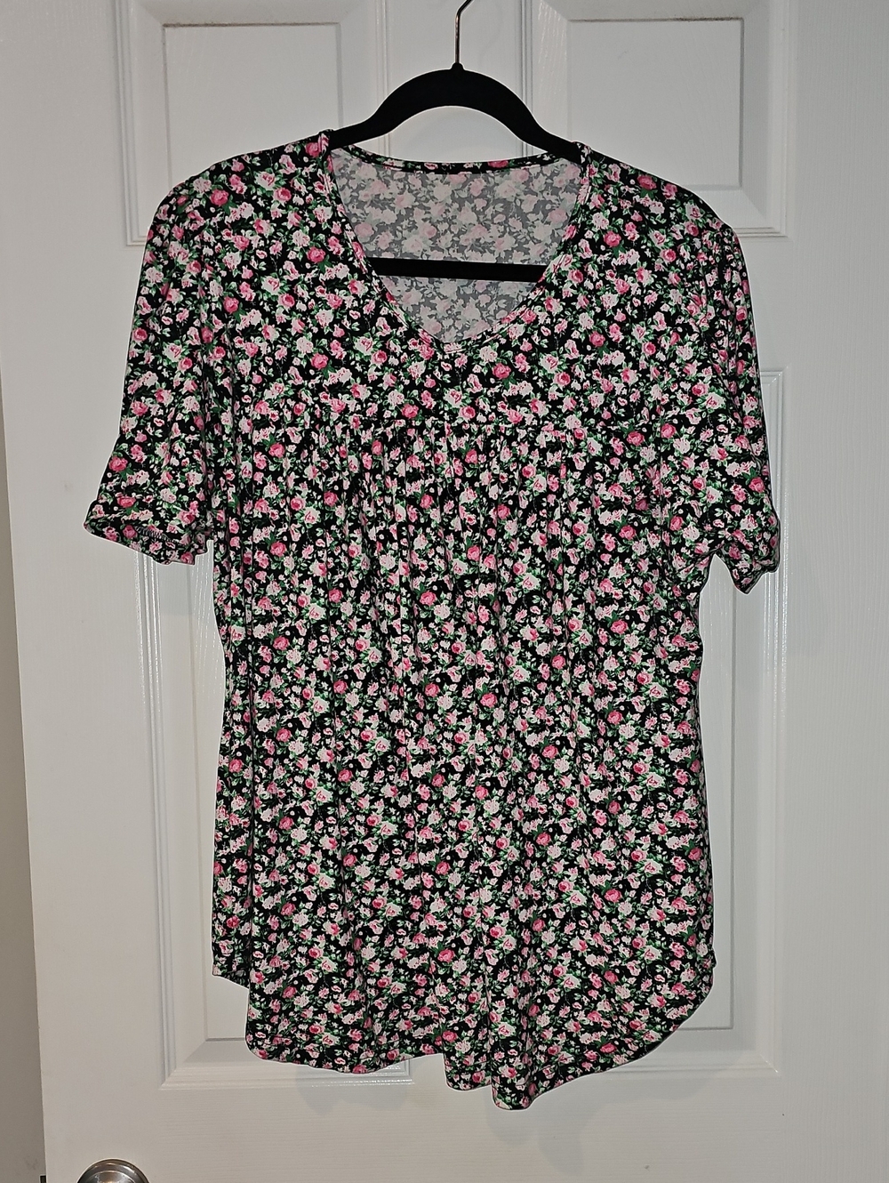 Women's Black Floral Short Sleeve Top with Pink Roses